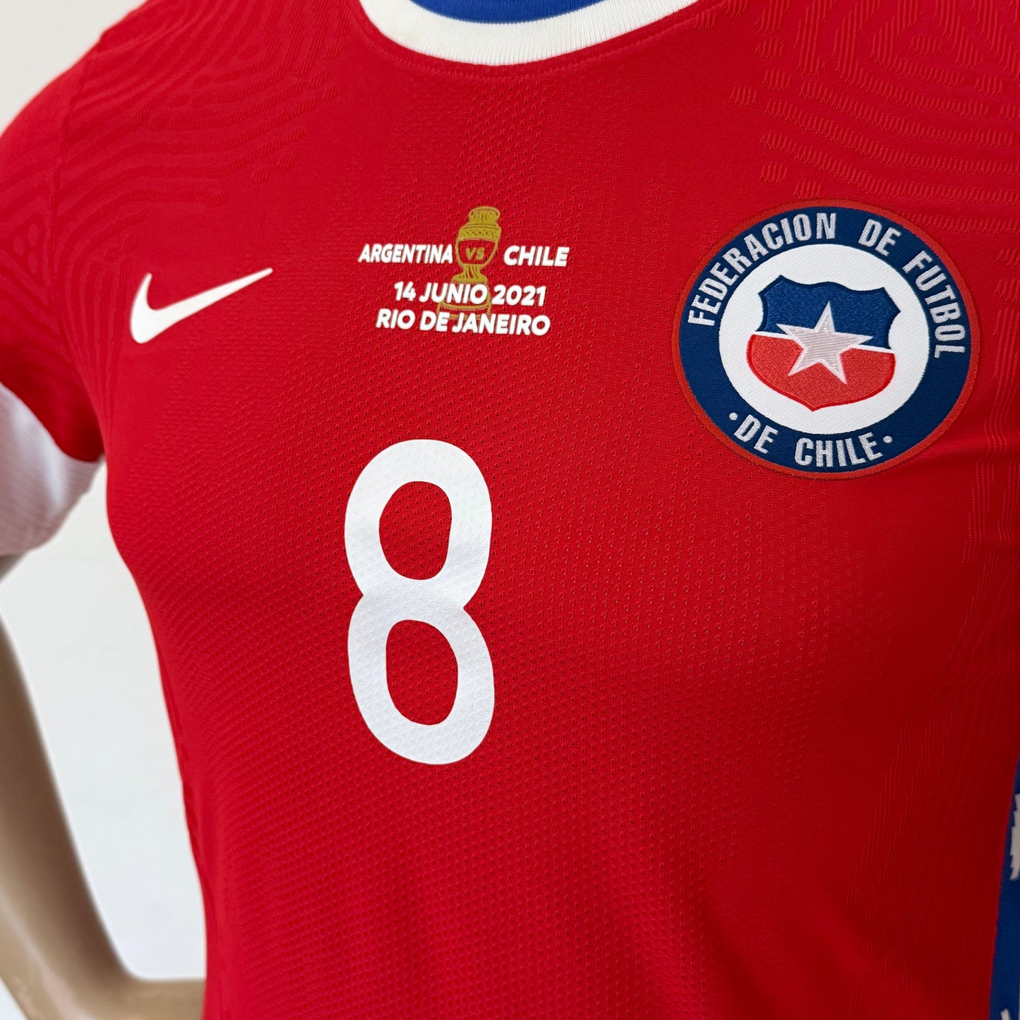 Jersey Chile Local Player issue Copa América 2021 Arturo Vidal